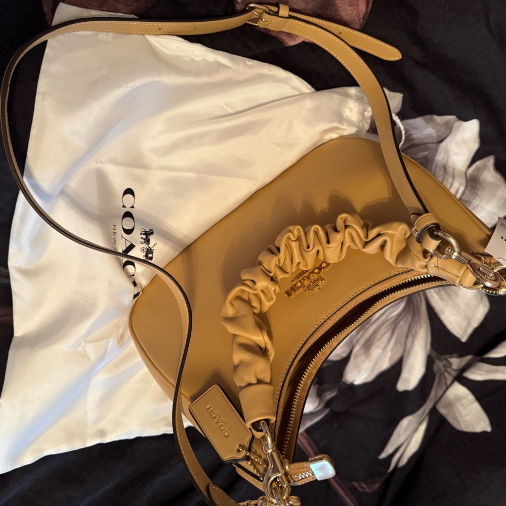 Coach Tan Leather Shoulder Bag with Ruffled Detail - Picture 10 of 11